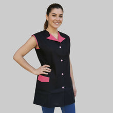 Carica l&#39;immagine nel visualizzatore di Gallery, Casacca da lavoro,camice giromanica corto bottoni col. &quot;NERO profilo fuchsia&quot; cod: 1509
