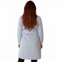 Carica l'immagine nel visualizzatore di Gallery, camice da lavoro donna,rigo azzurro ML cod:7647
