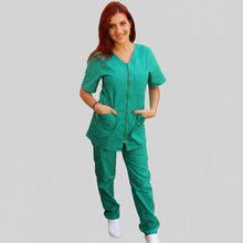 Carica l&#39;immagine nel visualizzatore di Gallery, Divisa da lavoro con zip verde cod: 8323
