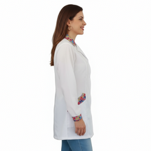 Carica l&#39;immagine nel visualizzatore di Gallery, Camice da lavoro donna,casacca slim, &quot;bianco inserto smile&quot; cod: 1313
