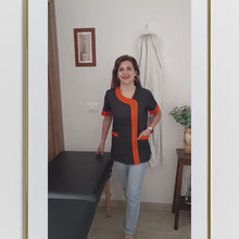 Carica e avvia il video nel visualizzatore di galleria, Camici da Lavoro Donna,Casacca Beauty nero profilo arancione cod: 27019
