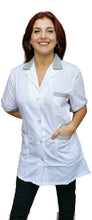 Carica l&#39;immagine nel visualizzatore di Gallery, camice da lavoro,casacca donna bianco profilo verde MM corto cod: 7241
