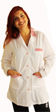 Carica l&#39;immagine nel visualizzatore di Gallery, camice da lavoro,casacca donna bianco profilo rosso ML corto cod: 7234
