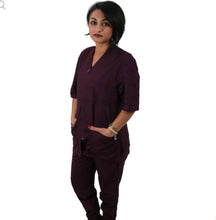Carica l&#39;immagine nel visualizzatore di Gallery, Divisa da lavoro donna,con zip &quot;prugna&quot; cod:8286
